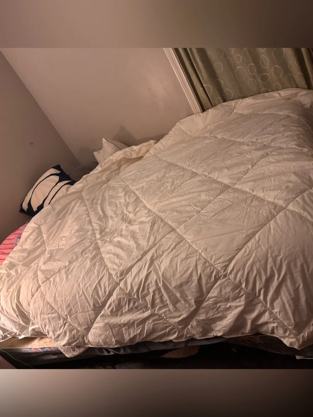 Queen  White Down Alternative Comforter - Soft cotton Bedding